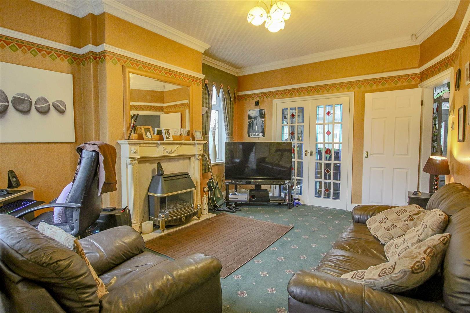 3 Bed Semi-detached House For Sale - Main Image